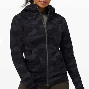 Lululemon full zip scuba hoodie in heritage camo black
